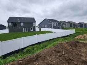 MN Mike's Fence and Repair - Photo 4