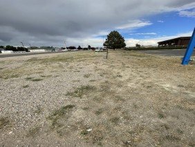 EZ Dayz Landscaping LLC. - Photo 3