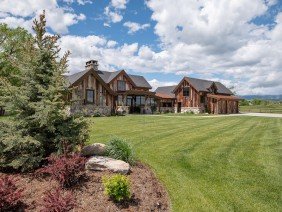 Evergreen Dwellings - Photo 3