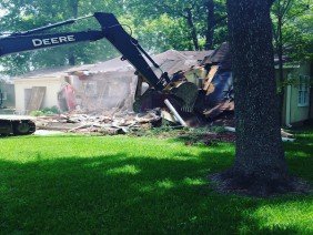 Land Services - Photo -1