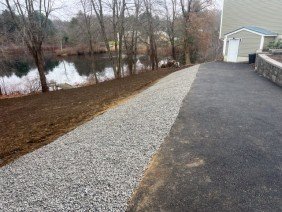 New Look Paving, Sealcoating & Landscaping - Photo 2