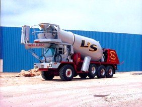 L & S Concrete - Photo -1