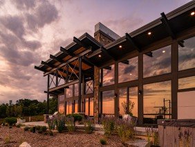 42° North | DESIGN...at your doorstep® - Photo 2