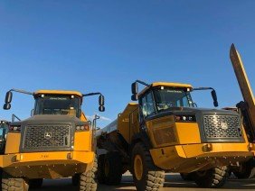 Airport Equipment Rentals / John Deere Construction - Photo -1