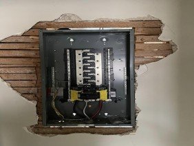 Lyons Electric Co - Photo 3
