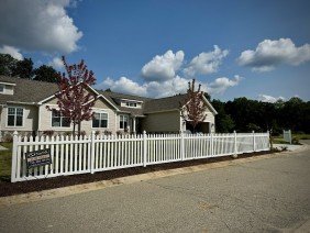 Michigan Fence Repair - Photo -1