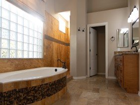 XLT Construction Inc. - Photo -1