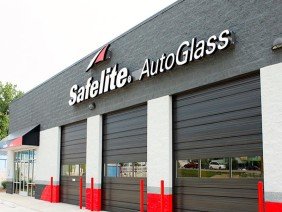 Safelite AutoGlass - Photo 6