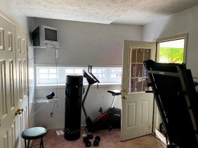 495 Garage Door - Photo -1