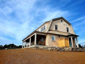 Two Storey Building - Photo 5