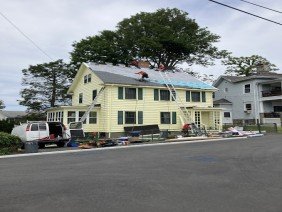 De La Rosa Roofing - Photo 3