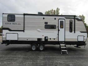 Green's RV Rental Inc. - Photo -1