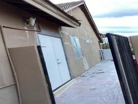 Gelber's J Painting - Photo 2