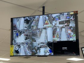 Security Cameras system - Photo 3