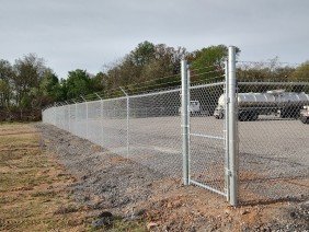 J&M Fence Service - Photo -1