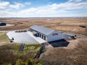 NOVUS Glass of Cheyenne Truck Center - Photo 4