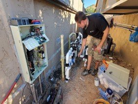 Edge Pools - Photo 0