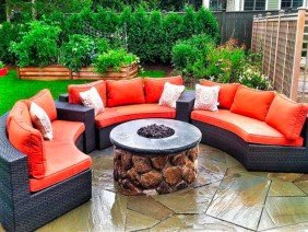 The Narrow Lane - Photo 3