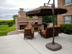 Waterfront Spa & Pool - Photo 3