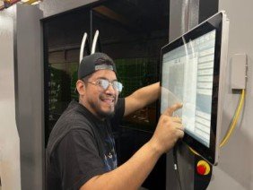 Accurate Metal Fabricating - Photo -1
