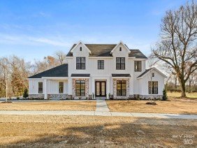 Baumann & Crosno Construction - Photo 1