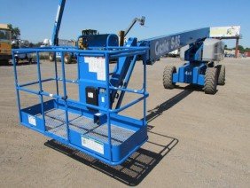 Supreme Forklift & Equipment - Photo -1