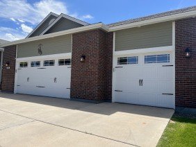 Laramie Garage Doors - Photo 3