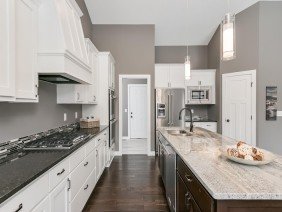 Regenscheid Custom Homes - Photo 4