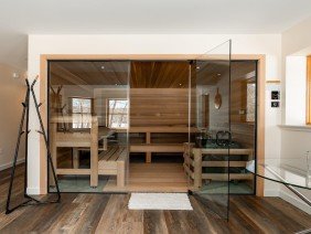 Broken Glass Company - Photo -1