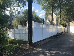 Friends And Fence, Corp. - Photo -1